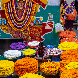 Vibrant local markets and shopping destinations in Kovalam