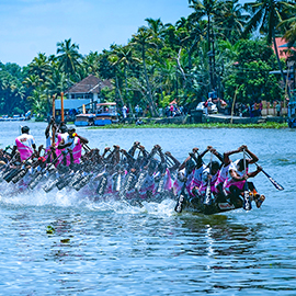 Famous snake boat races in Kerala
